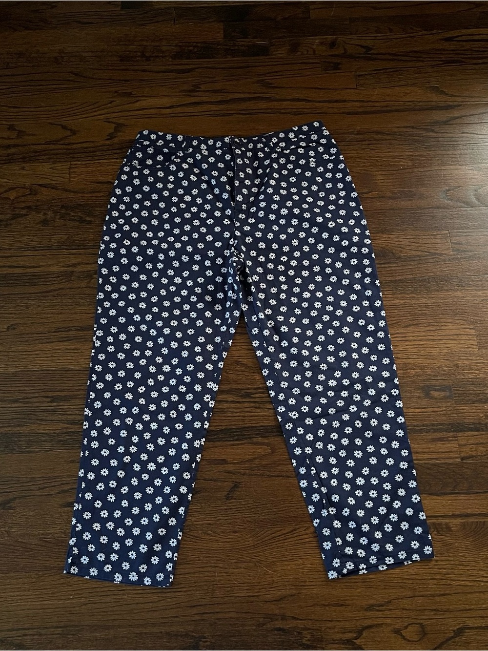 Vintage Jones New York Floral Print Capri Pants
